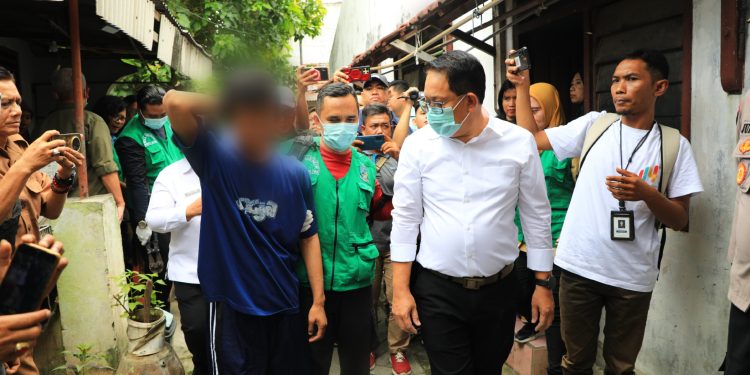 Evakuasi ODGJ yang Dipasung di Nganjuk, Pj Gubernur Adhy: Target Kita Jatim Bebas Pasung