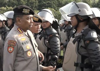 Polda Jawa Timur menyiapkan 706 personel untuk pengamanan pelantikan kepala daerah di wilayah Jawa Timur.