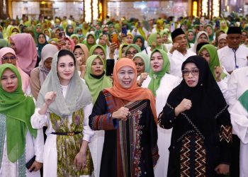 Gubernur Khofifah Bersama Gubernur Sherly Kompak Apresiasi Program Sedekah 5 Ribu Telur Muslimat NU Malut Untuk Cegah Stunting dan Bantu Warga Miskin Ekstrim