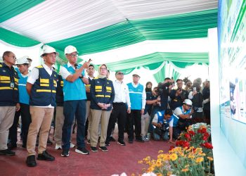 Jelang Idul Fitri 1446 H, Menteri ESDM dan Dirut PLN Tinjau Langsung Kondisi Kelistrikan hingga SPKLU di Jawa Timur