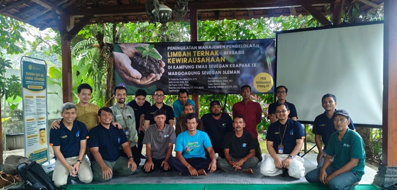 Peningkatan Manajemen Pengelolaan Limbah Ternak Berbasis Kewirausahaan di Kampung Emas Seyegan Krapyak IX, Margoagung, Seyegan, Sleman Yogyakarta
